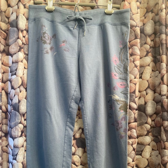 Lucky Brand Knit Wear - women’s 3/4 distressed vintage- floral bird print - Med - Picture 1 of 8